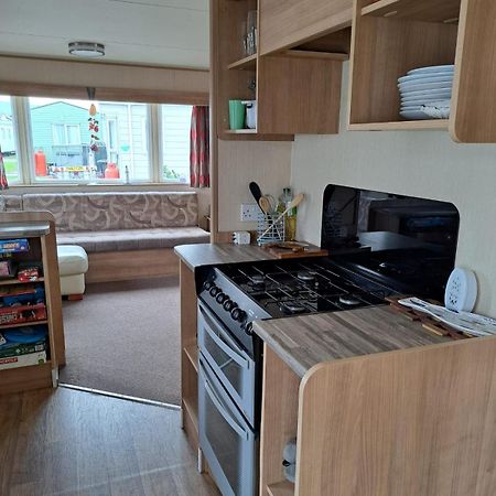 Hotel Lyons Robin Hood Meliden Esterno foto